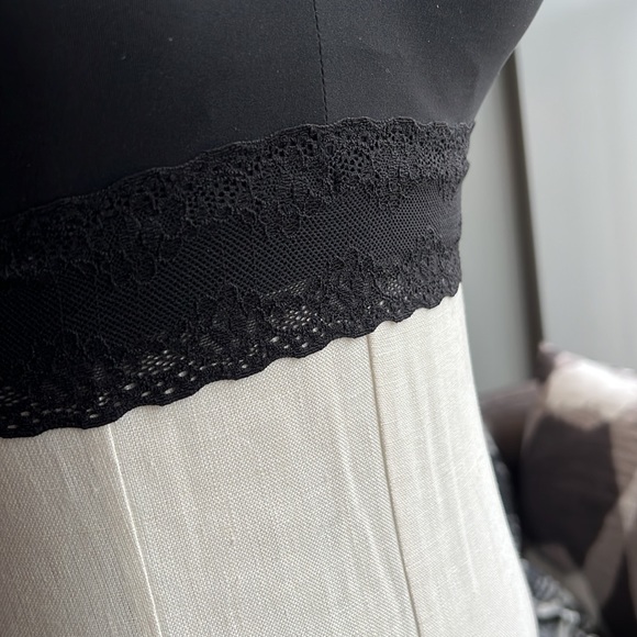 New Natori Bliss Perfection Contour Soft Cup Bralette in Black (723154) - Picture 7 of 9